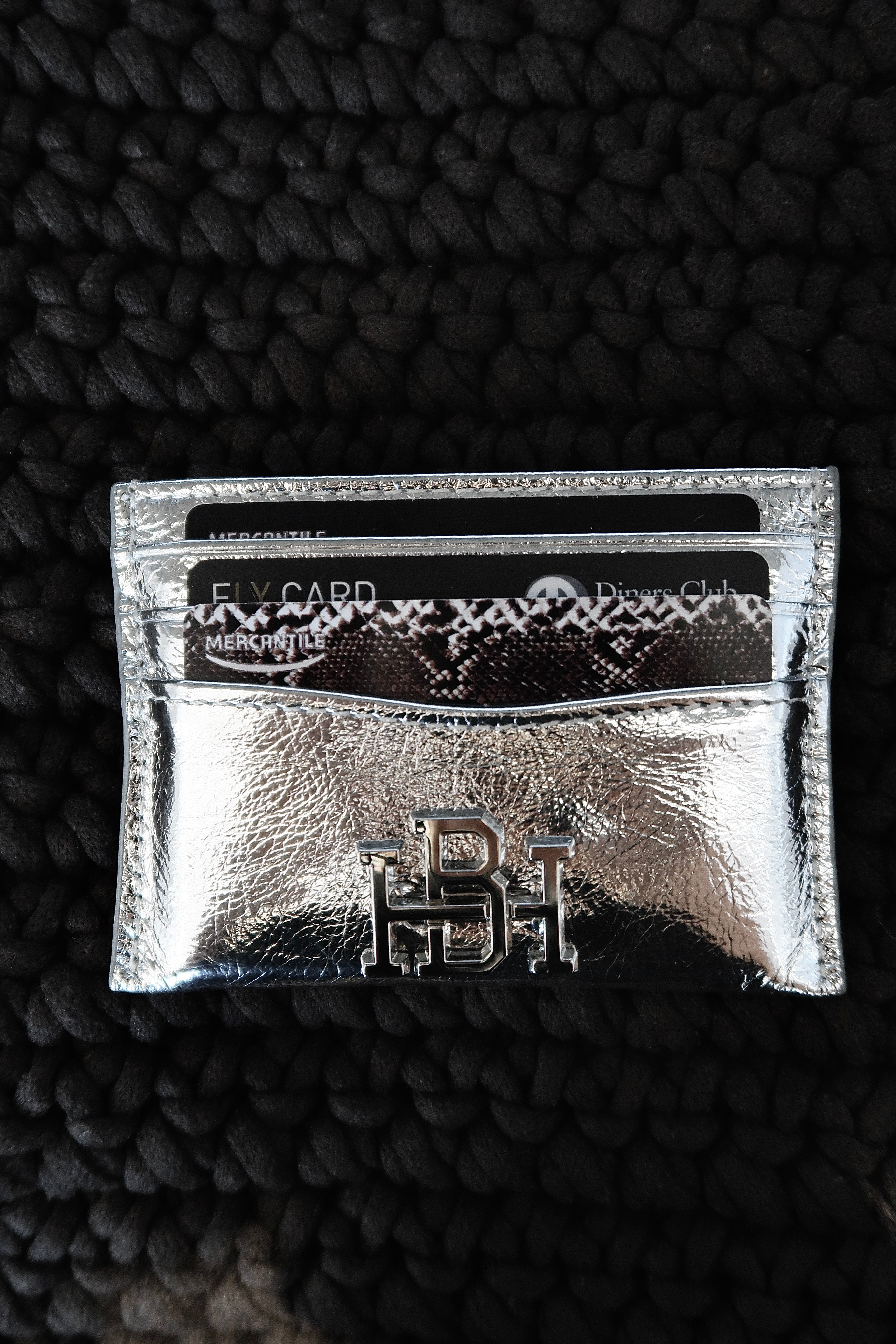 METALLIC SILVER CARDHOLDER